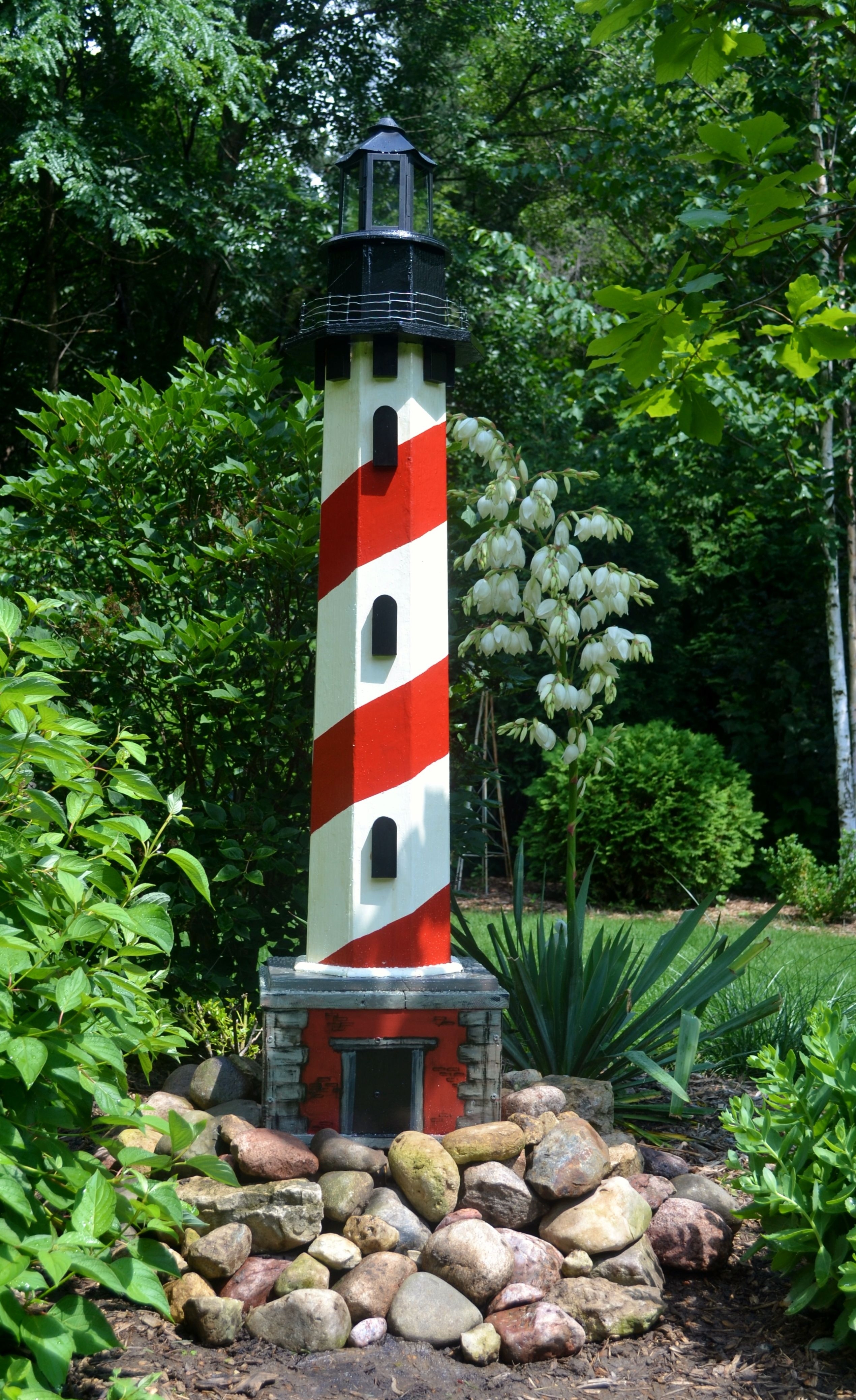 8 Photos Outdoor Lighthouses For Garden And View - Alqu Blog