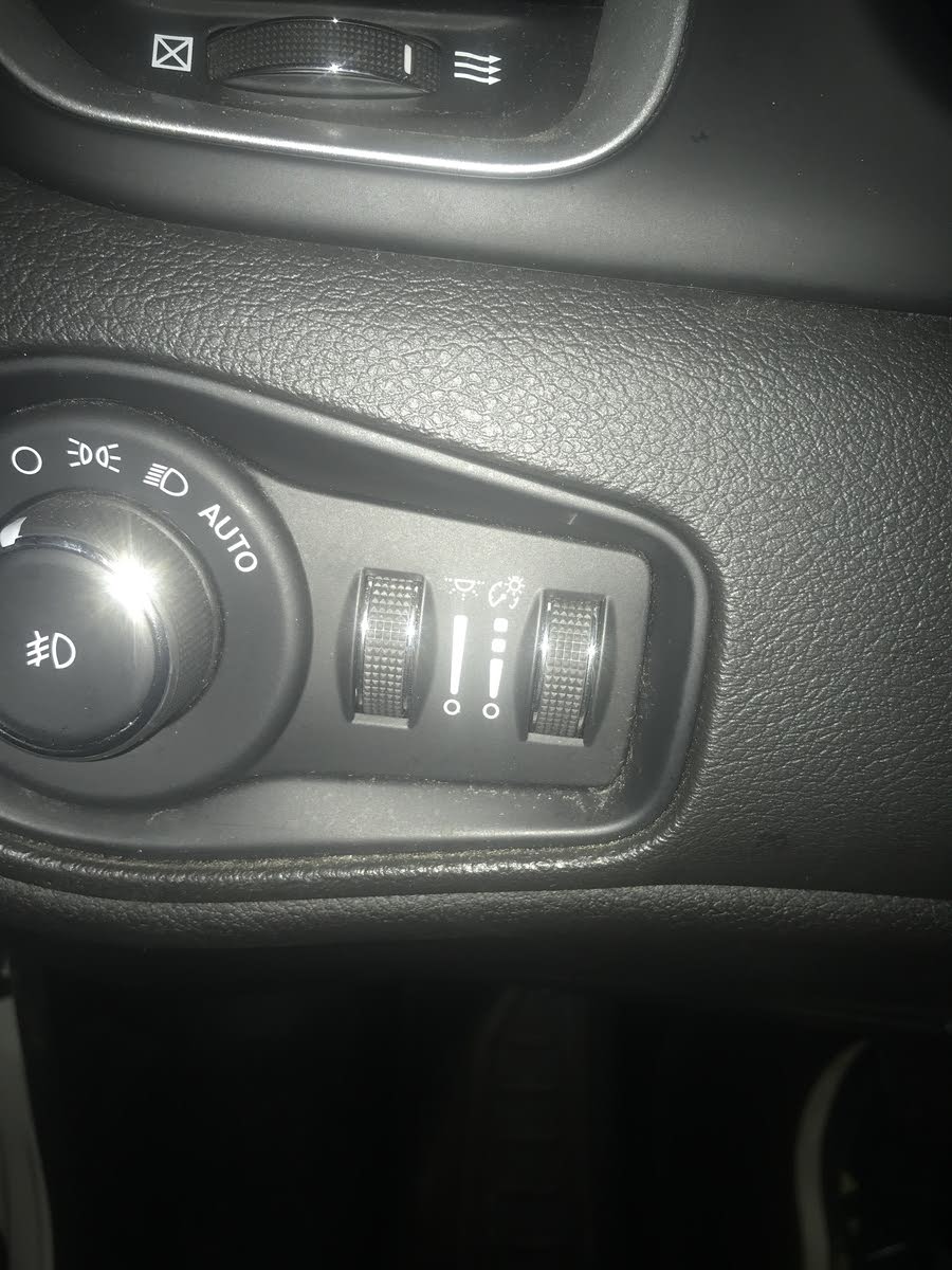 5 Photos 2017 Jeep Grand Cherokee Interior Lights Wont Turn Off And Description - Alqu Blog Jeep Grand Cherokee Interior Lights Wont Turn On